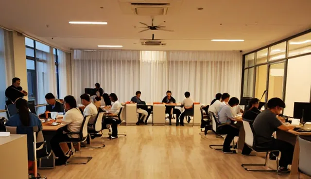 新媒体运营选型中的关键考量要素分析